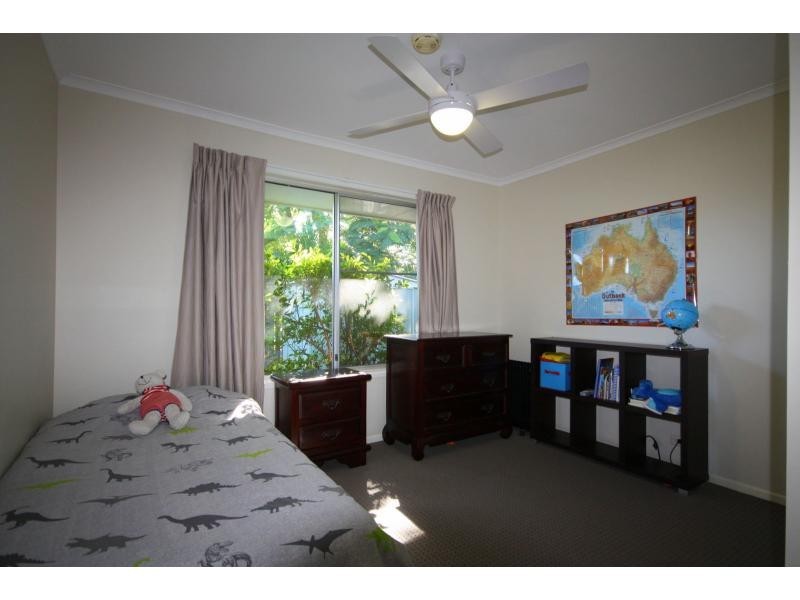 27 Hazelton Street, Riverhills QLD 4074