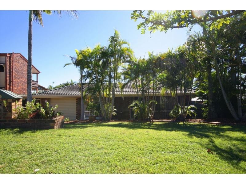 27 Hazelton Street, Riverhills QLD 4074