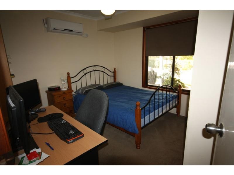 25 Narona Street, Middle Park QLD 4074