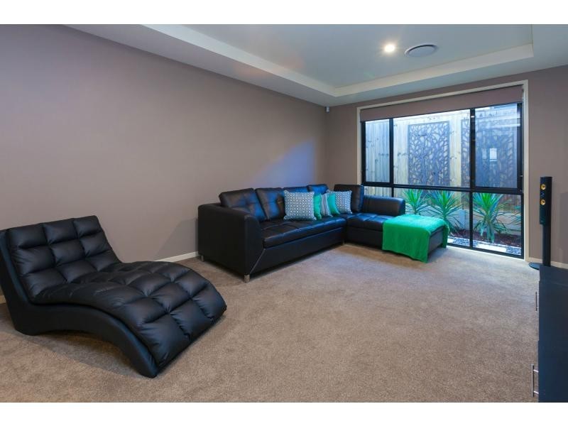 8 Valley Circuit, Kuraby QLD 4112