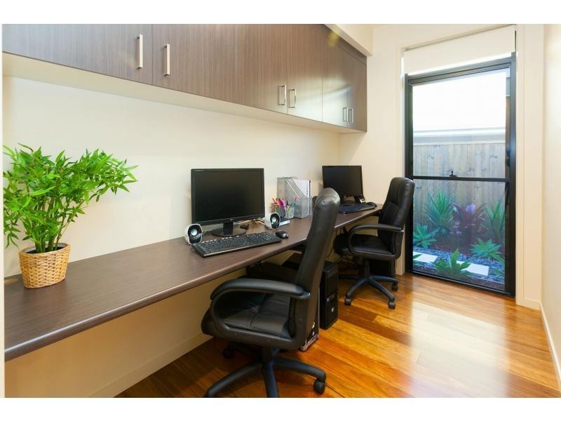 8 Valley Circuit, Kuraby QLD 4112