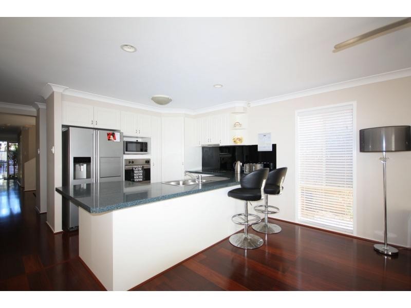 9 Seabrook Circuit, Westlake QLD 4074