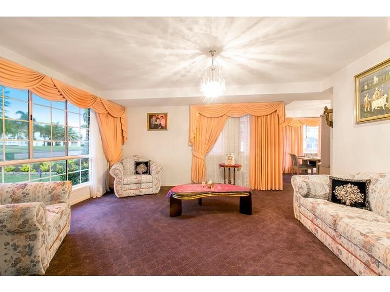 21 Woolner Place, Mount Ommaney QLD 4074