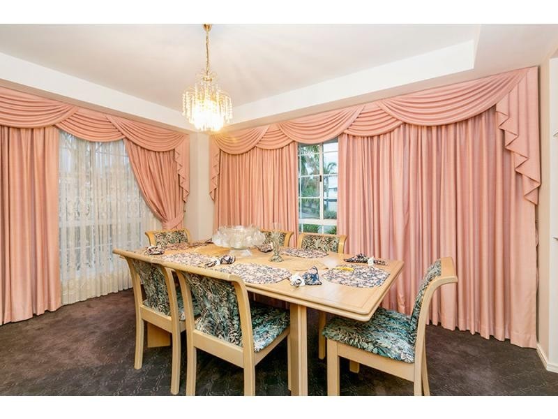 21 Woolner Place, Mount Ommaney QLD 4074