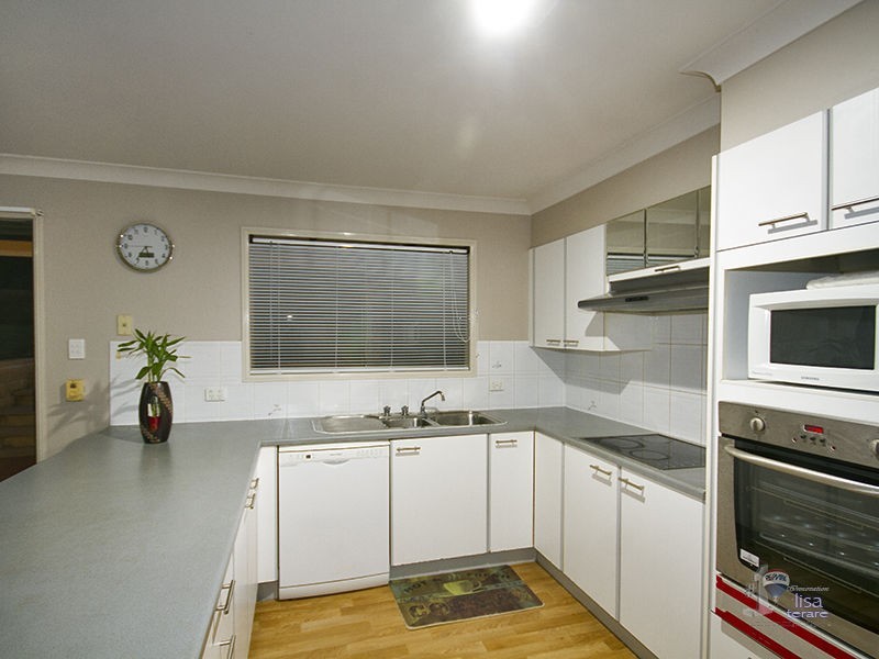 75 Glen Ross Road, Sinnamon Park QLD 4073