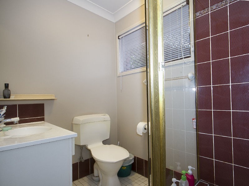 75 Glen Ross Road, Sinnamon Park QLD 4073