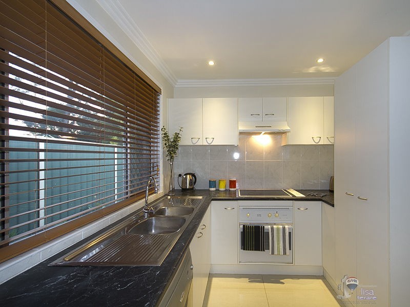 16 Colonsay Street, Middle Park QLD 4074