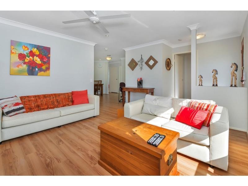 6 Oakmont Grove, Karana Downs QLD 4306