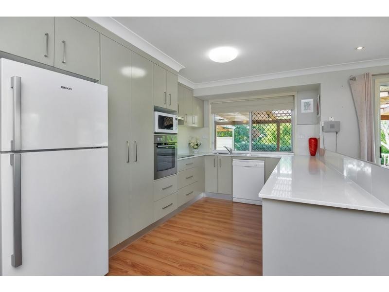 6 Oakmont Grove, Karana Downs QLD 4306