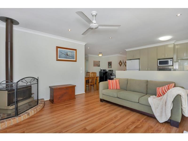 6 Oakmont Grove, Karana Downs QLD 4306
