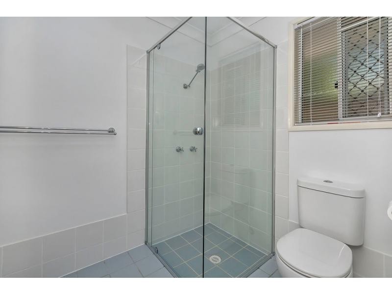 6 Oakmont Grove, Karana Downs QLD 4306