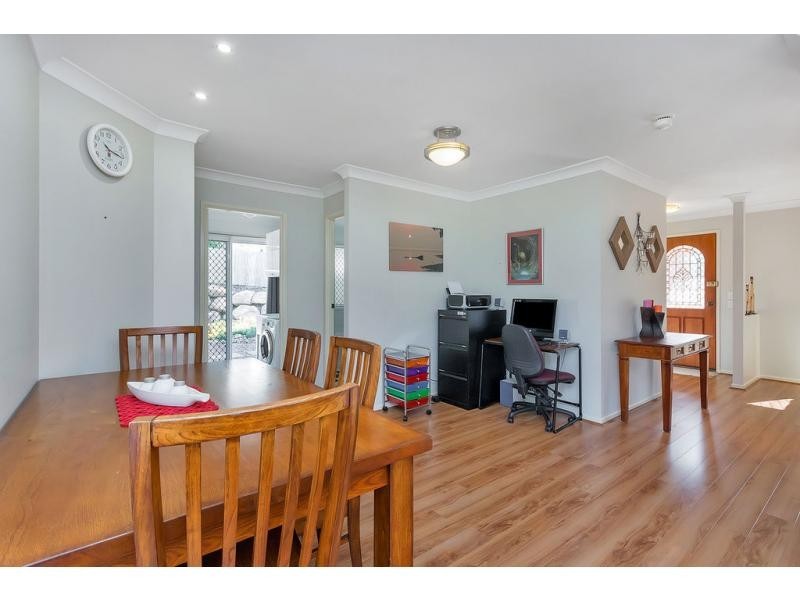 6 Oakmont Grove, Karana Downs QLD 4306