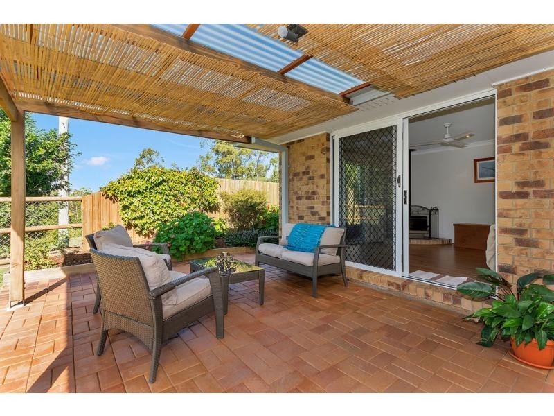6 Oakmont Grove, Karana Downs QLD 4306