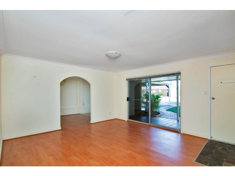 8 Sabot Street, Jamboree Heights QLD 4074