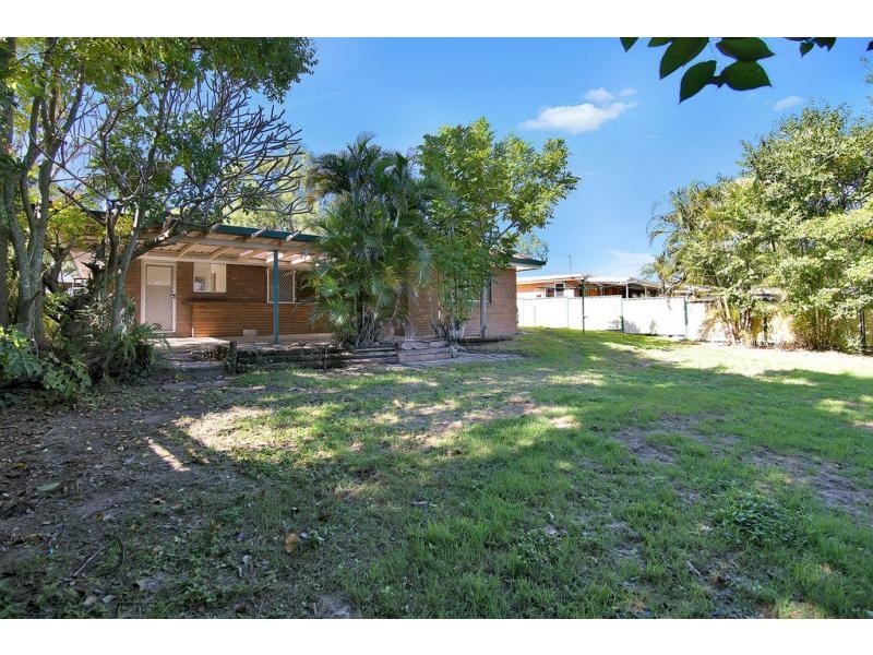 8 Sabot Street, Jamboree Heights QLD 4074