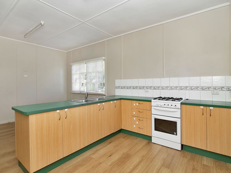 35 Samford Street, Leichhardt QLD 4305