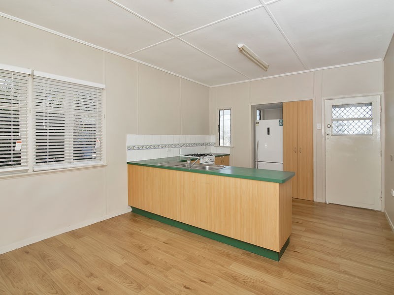 35 Samford Street, Leichhardt QLD 4305