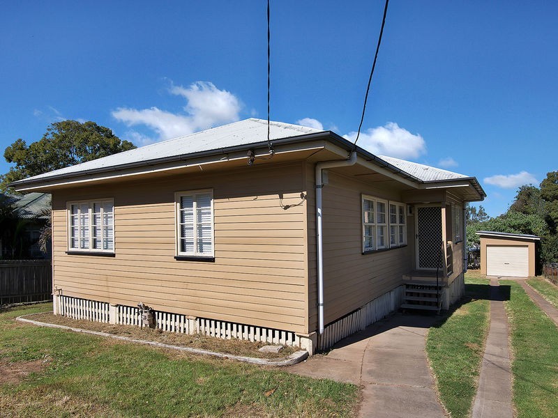35 Samford Street, Leichhardt QLD 4305