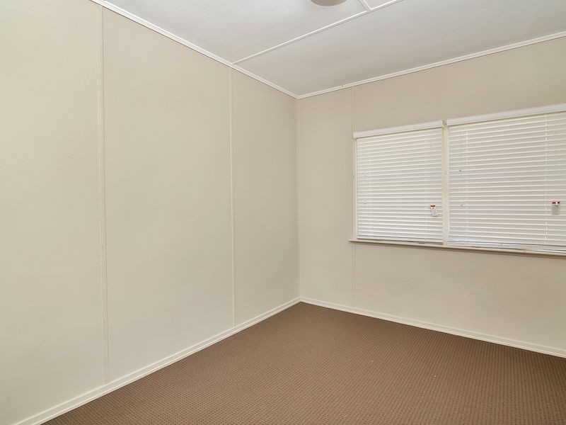 35 Samford Street, Leichhardt QLD 4305