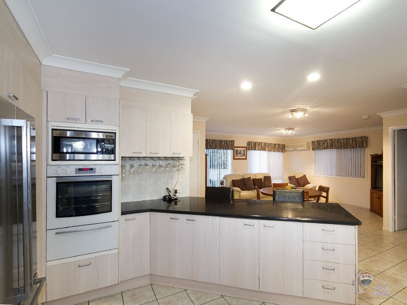 56 Drysdale Street, Mount Ommaney QLD 4074