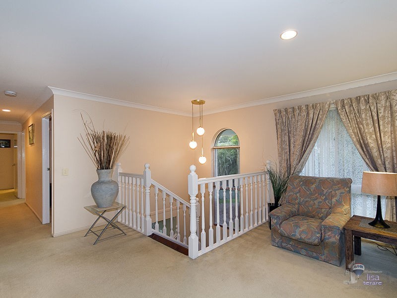 56 Drysdale Street, Mount Ommaney QLD 4074