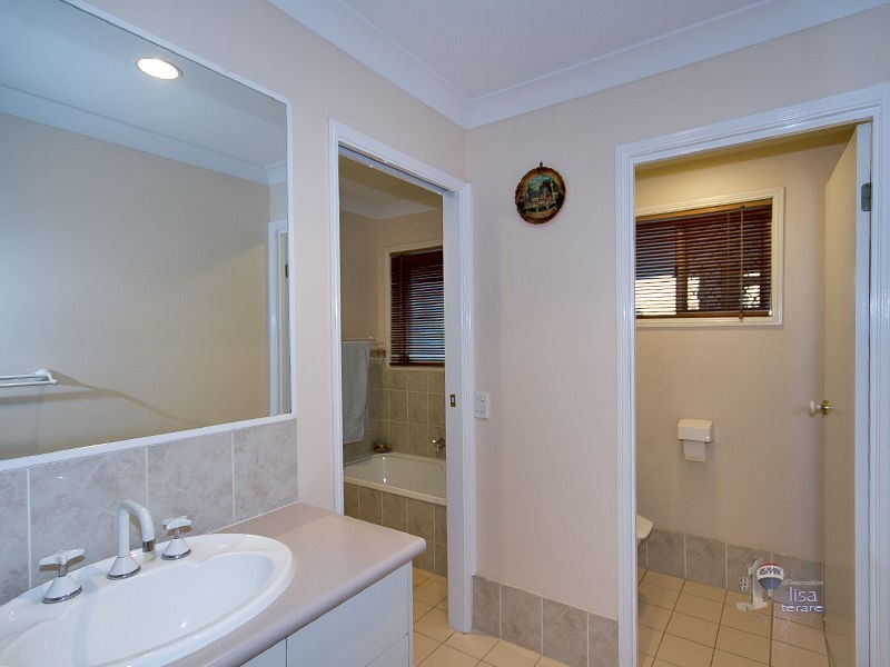 56 Drysdale Street, Mount Ommaney QLD 4074