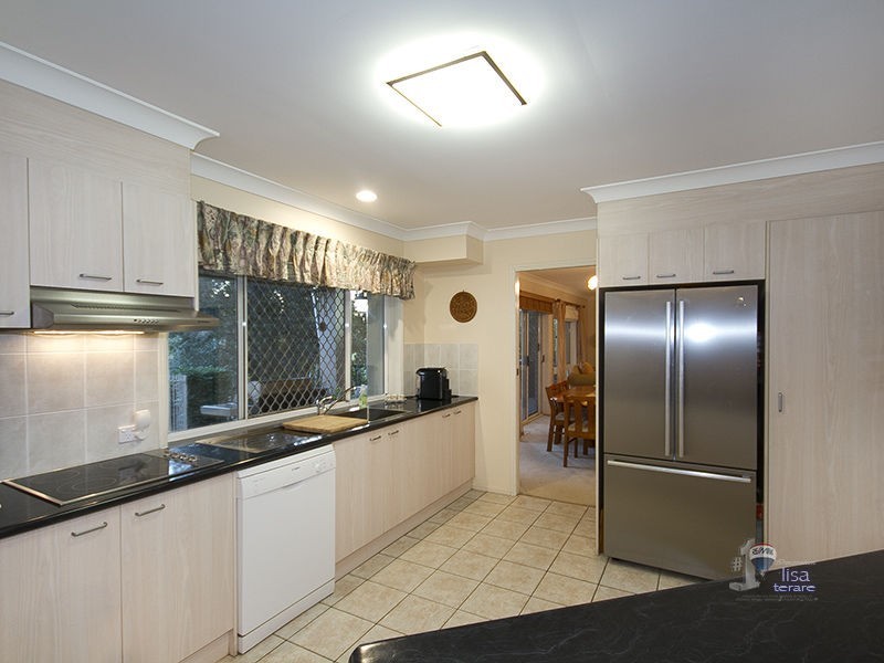 56 Drysdale Street, Mount Ommaney QLD 4074