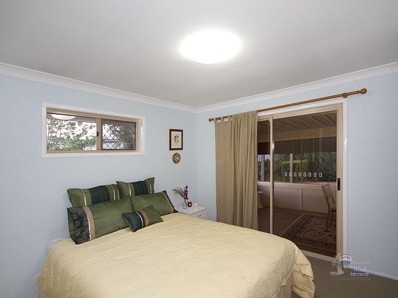 33 Loffs Road, Mount Ommaney QLD 4074