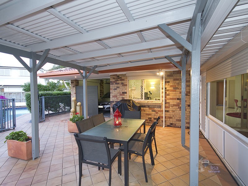 33 Loffs Road, Mount Ommaney QLD 4074