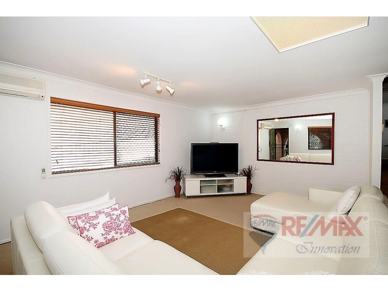 14 Ebrill Street, Jamboree Heights QLD 4074