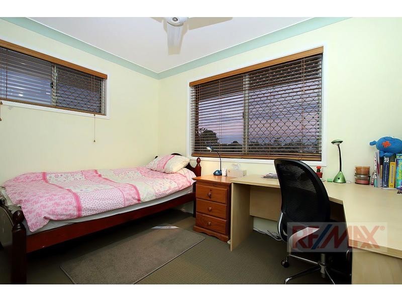 10 Gertrude McLeod Crescent, Middle Park QLD 4074