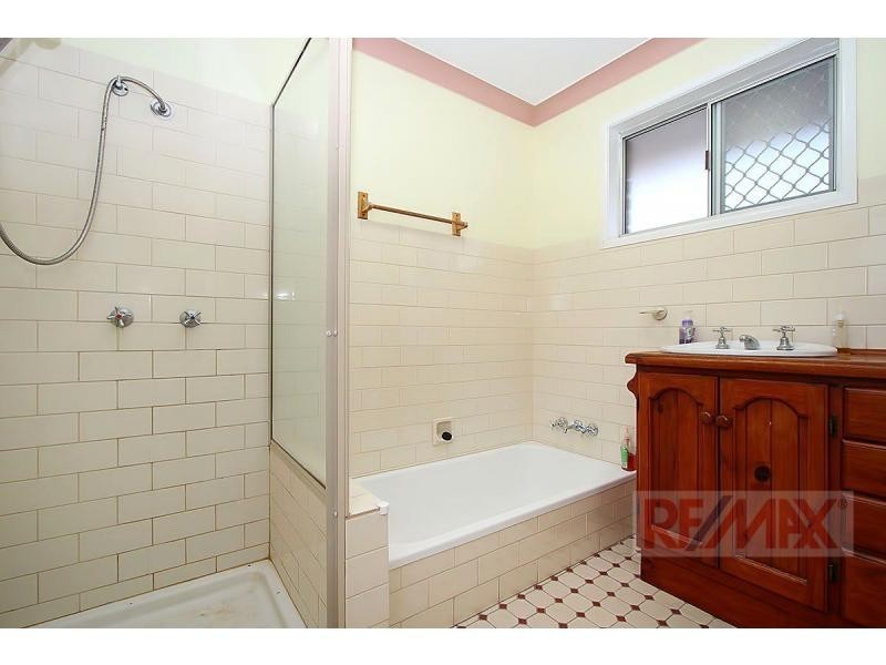 10 Gertrude McLeod Crescent, Middle Park QLD 4074