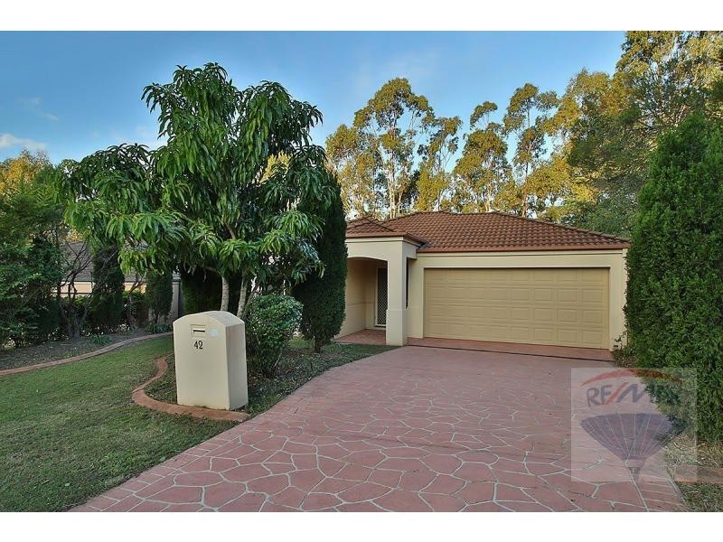 42 Homebush Crescent, Sinnamon Park QLD 4073