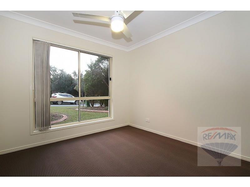 42 Homebush Crescent, Sinnamon Park QLD 4073