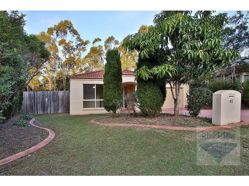 42 Homebush Crescent, Sinnamon Park QLD 4073