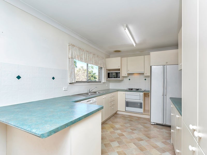 81 DANDENONG Road, Jamboree Heights QLD 4074