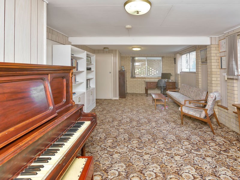 81 DANDENONG Road, Jamboree Heights QLD 4074