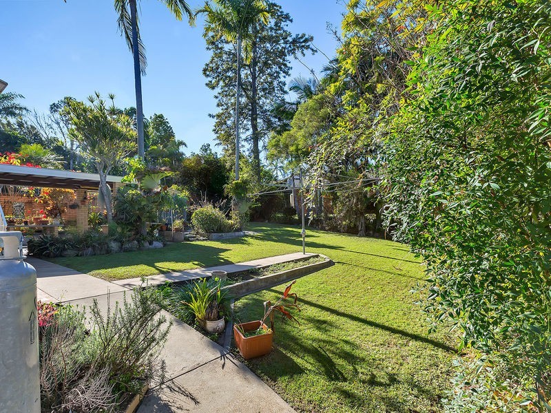 81 DANDENONG Road, Jamboree Heights QLD 4074