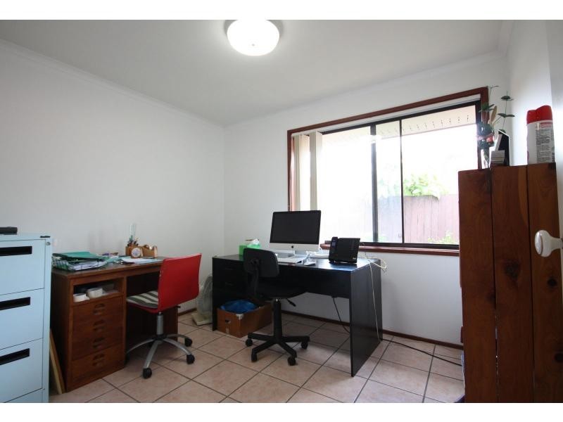 18 Santolina Place, Sinnamon Park QLD 4073