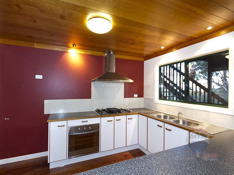 11 Quahlee Grove, Karana Downs QLD 4306