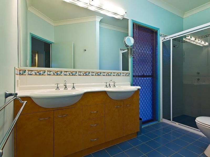 18 Bonney Place, Westlake QLD 4074