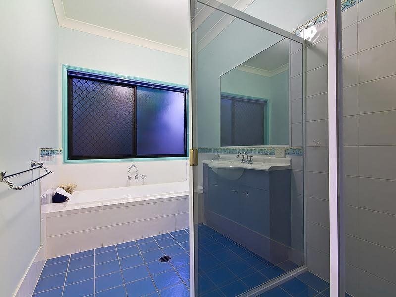 18 Bonney Place, Westlake QLD 4074