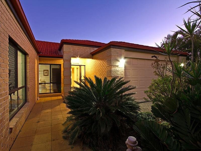 18 Bonney Place, Westlake QLD 4074