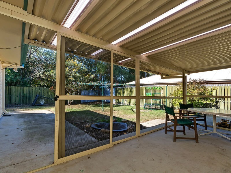 8 Palm Avenue, Raceview QLD 4305