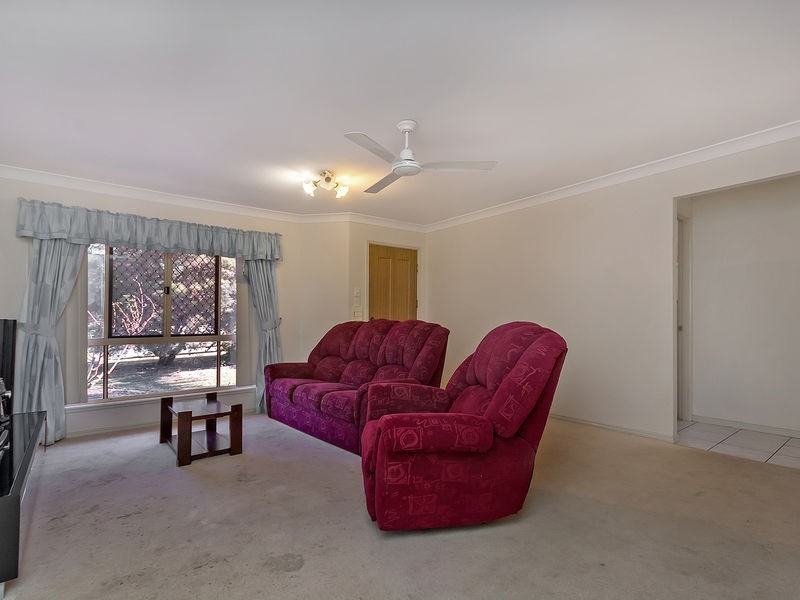 8 Palm Avenue, Raceview QLD 4305