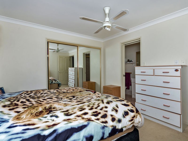 8 Palm Avenue, Raceview QLD 4305