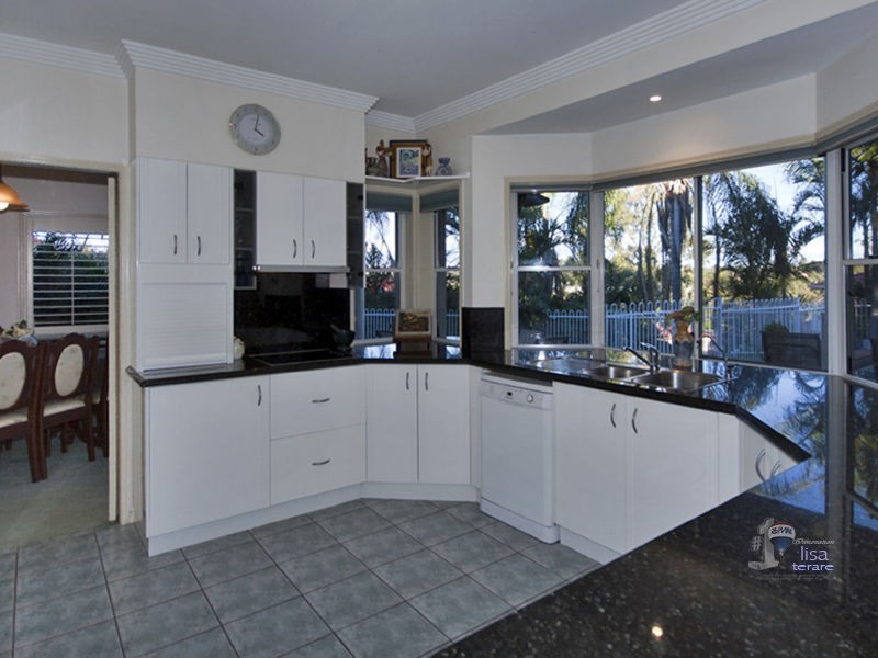 Mount Ommaney QLD 4074