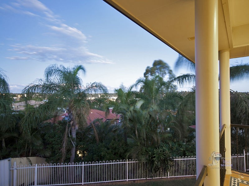 Mount Ommaney QLD 4074