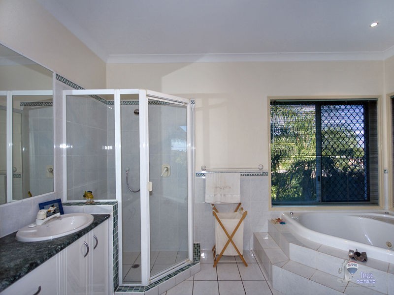 Mount Ommaney QLD 4074