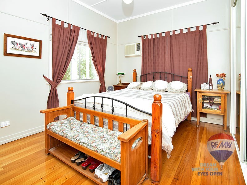 9 ROBERTS Street, North Ipswich QLD 4305